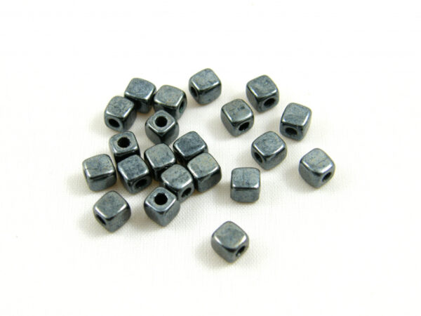64461-1_koralek-mackany-tvar-krychle-rozmer-6x6mm-barva-23980-zuslechteni-14400