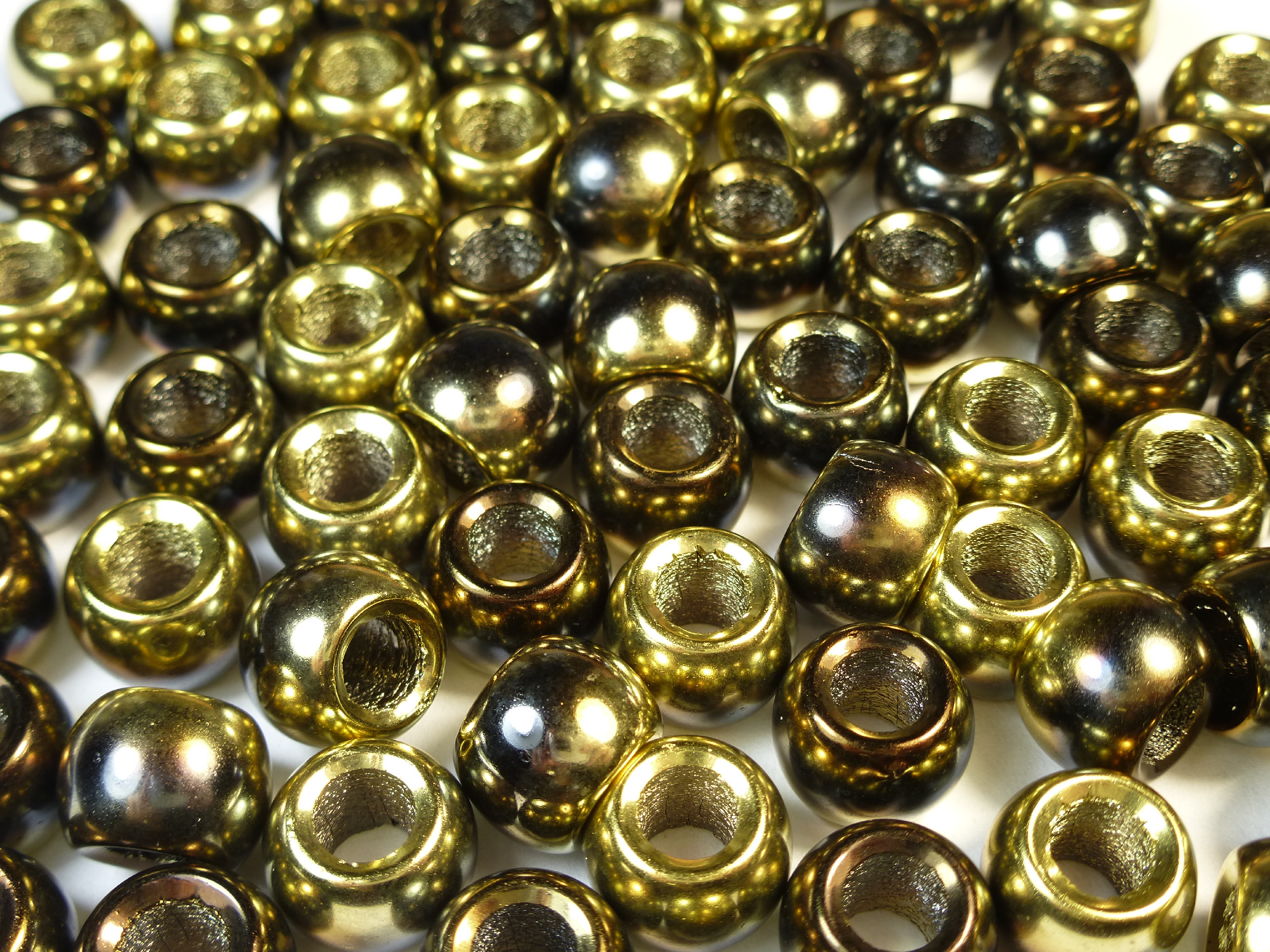 67698_koralek-mackany-s-velkou-dirkou-prumer-12mm-barva-00030-98543 67698 koralek mackany s velkou dirkou prumer 12mm barva 00030 98543